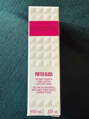 Valentino Puffer Lip Gloss Color: 300R In My Glowing Era - soft pink shimmer NIB
